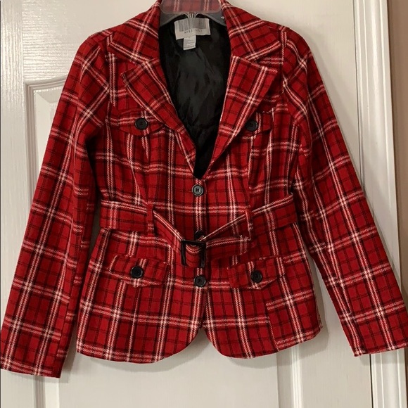 Blazer - Picture 2 of 4